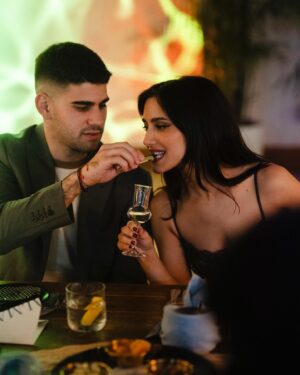 Sol Rodríguez Instagram - #ad Que noche tan hermosa llena de deliciosa comida, incredibly smooth tequila, and an impressive selection of vinyls Celebrando el nuevo Tequila Don Julio Alma Miel @donjuliotequila DON JULIO Tequila. 40% Alc/Vol. Imported by Diageo Americas, New York, NY. Sip responsibly. Don’t share w/ under 21.