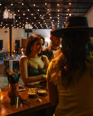 Sol Rodríguez Instagram - #ad Que noche tan hermosa llena de deliciosa comida, incredibly smooth tequila, and an impressive selection of vinyls Celebrando el nuevo Tequila Don Julio Alma Miel @donjuliotequila DON JULIO Tequila. 40% Alc/Vol. Imported by Diageo Americas, New York, NY. Sip responsibly. Don’t share w/ under 21.