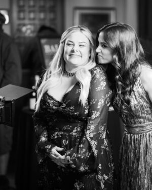 Sol Rodríguez Instagram - To celebrate two weeks in the top 10 Global which we could’ve never dreamed of, more bts pics 🫶🏽 thank you everyone watching and sharing 🥰 This has been the best Xmas gift ever! 💕