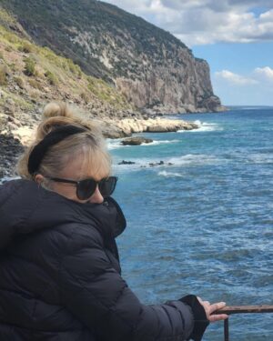 Soledad Silveyra Instagram - Perdí mi teléfono, pero lo recuperé🙌 Les comparto algunas fotos de mis primeros días en Italia 🇮🇹. Tutto questo in tre giorni: Nuoro, Alghero, Nuraghe, Bosa,  Cala Gonone y San Pantaleo en Cerdeña.
Beso a tutti😘