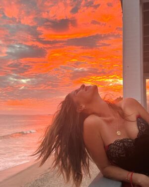 Soleil Moon Frye Instagram - Heart full of gratitude, love, and the painted sky. Pic by the amazing @ccrenes