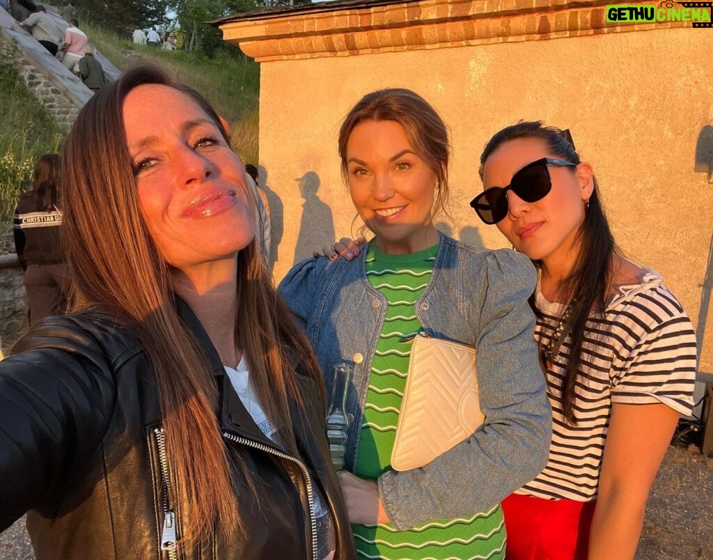 Soleil Moon Frye Instagram - Such an incredible journey with these amazing women @dusteejenkins @annyounglee @brilliantmindssthlm @annastasia.s Thank you for such a brilliant experience. Sun kissed in the beautiful light of #Stockholm