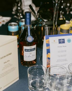 Somaline Ang Instagram - Details on our wedding day🥃❤️‍🔥
Happiness is the first sip of our own cocktail 🍸 ✨️ 

📸 @josedanielretrato