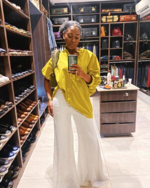 Somkele Iyamah Idhalama Instagram - Out and about receiving some Sunday Sunshine 🌞 #HappySunday 💋