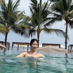 Son Ji-hyun Instagram - 하루종일 힐링 하는 기분 🫢🫢🫢
.
.
.

#kempinskihotel #bali #balihotel #남지여행 #nusadua #peaceful #famliytrip #koral #kempinskibali #발리에온다면이곳추천 #liveinbali