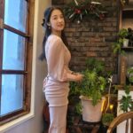 Son Ji-hyun Instagram - 아..결혼 하냐고 물으시는데 그건 오해구요 사진이 이뻐서 올린겁니다.. 🙀💘