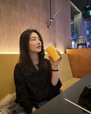 Son Ji-hyun Instagram - 유후..

머리도 자르고

위는 행복했고..

.
.
.

부담스런 근접샷은
쏘리..🤭