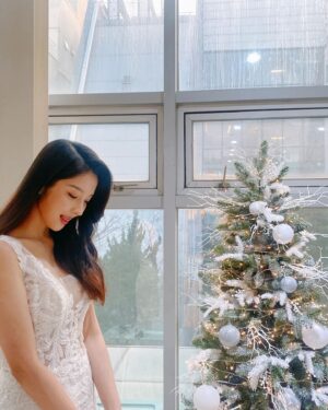 Son Ji-hyun Instagram - Happynewyear