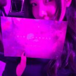 Son Ji-hyun Instagram - @hannahshin.official #패션위크 #한나신