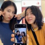 Son Ji-hyun Instagram - 이렇게 사진찍는걸 해보다니. 😂😬🥳🫣❤️. 지난일들이 주마등 처럼 스쳐가고. 위로를 받고. 떠올릴수 있고 웃을수 있는 이 모든 순간이 그저 감사 . @kkwonsso_94 💙💛
