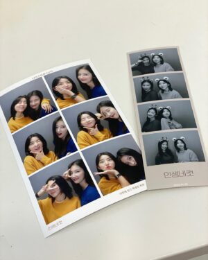 Son Ji-hyun Instagram - 이렇게 사진찍는걸 해보다니. 😂😬🥳🫣❤️. 지난일들이 주마등 처럼 스쳐가고. 위로를 받고. 떠올릴수 있고 웃을수 있는 이 모든 순간이 그저 감사 . @kkwonsso_94 💙💛