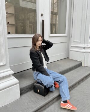 Son Tae-young Instagram - :
CELINE 👚  CELINE 👜
=이쁜데  편하면  반칙🖤

#ad
# #CELINEBYHEDISLIMANE
#CELINE16
#ootd #celine