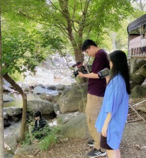 Son Tae-young Instagram - 나들이💚🌳🌳 
아빠  엄마  나  오빠  오빠친구💚  제작진 ㅎㅎ