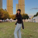 Son Yeon-jae Instagram - Living the life 👶🌳🍯