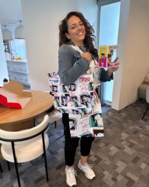 Sona Movsesian Instagram - Even though no one asked for it, here’s my photo shoot with the @nkotb merch. You’re welcome.