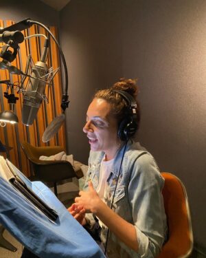 Sona Movsesian Instagram - My book, The World’s Worst Assistant, is going to be available as an audiobook and your pal Sona (me) is narrating it! And the foreword will be read by none other than Mr. Conan O’Brien. If you’re wondering if I used my hands a lot when reading, the answer is yes. Link in my bio to preorder. She comes out next month!!!