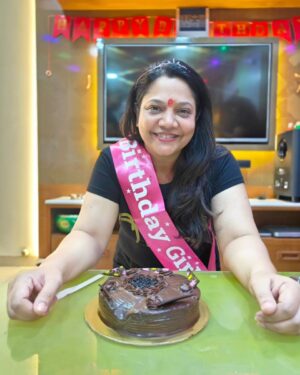 Sonali Pandit Naik Instagram - Birthday ritual.....
My friends surprised me as it was a special day for me, but they made it more special. Thank you  Sania for planning this surprise for me. 😊😘😘