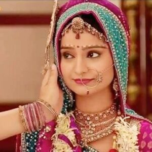 Sonam Lamba Instagram - This one's for all those who are watching me in Balika Vadhu on Colors these days 2pm-6pm and sending me the their love. Thanks from Gulli.. 🙏😊