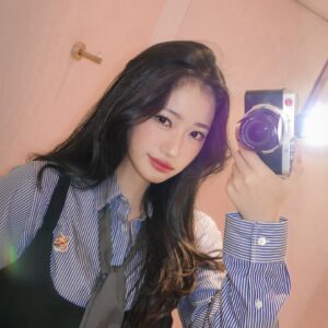 Song Chae-yoon Thumbnail - 1.4K Likes - Top Liked Instagram Posts and Photos