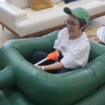 Song Eun-yi Instagram - 내년 휴가때 쓰면 되지 뭐 탱크튜브 #뒤늦은배송