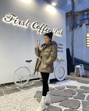 Song Ga-in Instagram - 슬슬 움직여 볼까유 😬
