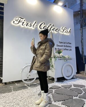 Song Ga-in Instagram - 슬슬 움직여 볼까유 😬