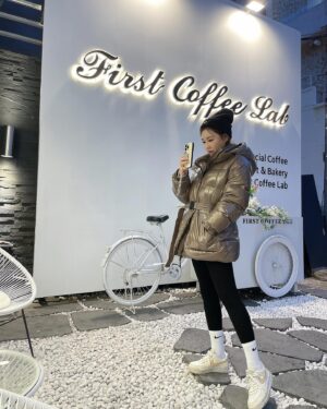 Song Ga-in Instagram - 슬슬 움직여 볼까유 😬