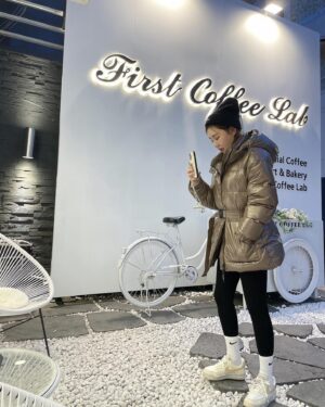 Song Ga-in Instagram - 슬슬 움직여 볼까유 😬