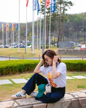 Song Ga-in Instagram - 날씨 좋아서 하루 하루 알차게 ! 🌈🐻💕