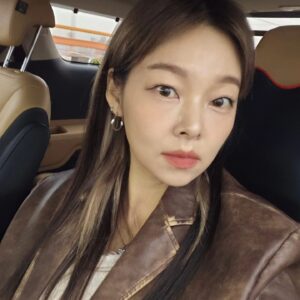 Song Hae-na Thumbnail - 4.6K Likes - Most Liked Instagram Photos