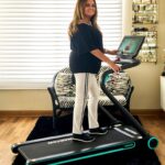 Sonia Fried Instagram - Esta semana recibí mi trotadora @martomsport 😍 Encontré la solución para hacer ejercicio en la comodidad de la casa durante estos días de frio. Me encanto porque además de ser plegbale y no ocupar nada de espacio, cuenta con una pantalla increíble y muchas funciones entretenidas! En la tienda online www.martomsport.com pueden obtener la suya, y además con mi código TIASONIA50 tienen 50.000 pesos de descuento! #martomsport #fitness #entrenaencasa