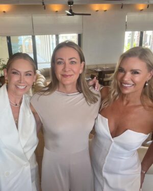 Sonia Kruger Instagram - Talking timeless beauty with some timeless beauties.. 🤍 What a lunch, what a crew, what fun! @threewarriors ✨