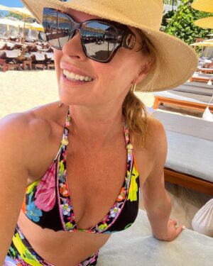 Sonia Kruger Instagram - Boxing Day bliss! ☀️ Happy Holidays everyone🌴❤️
