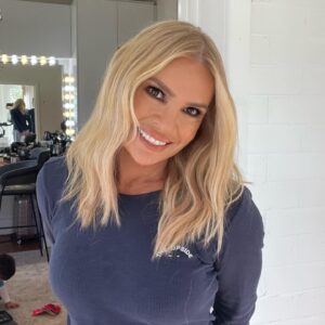 Sonia Kruger Instagram - The only thing I’m throwing back this Thursday is a glass of wine 🤣