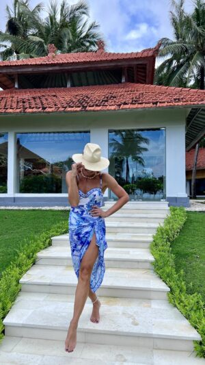 Sonia Kruger Instagram - Holiday spam incoming! ✈️ Super excited to check in to the beautiful @grandhyattbali via @luxury.escapes. Sunshine and good times ahead 🙏🏻☀️🌴#giftedstay #ad