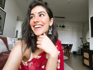 Sonia Rathee Instagram - Sari vibes got me feelin a type of way 🌹
