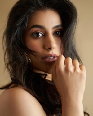 Sonia Rathee Instagram - 🩵💙🤍

Styled by @sameerkatariya92
Hairstylist- @hairstylsit_madhav2.0
Makeup Artist - @richie_muah
Photographer- @kevin.nunes.photography

Talent Agency - 
@palsandpeersentertainment
@palsandpeerstalents

Managed by - @ayushisarda9833