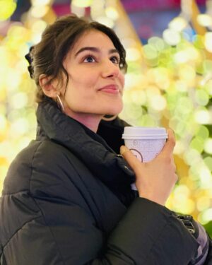 Sonia Rathee Instagram - Lights and hot cocoa