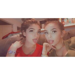Sophia Rose Wilson Instagram - U always win when you deal with twins . Yesss she’s my real twin sister 🤷‍♀️☺️ I love u Sissy