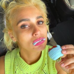Sophia Ali Instagram - We all want to be healthy but we all want to be bad