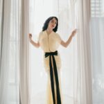 Sophia Anne Caruso Instagram - Behind the scenes moments in @loewe for my Opening Night Performance @greyhousebway Photos by @emiliomadrid Styling by @highheelprncess @loewe So proud of this terrifyingly beautiful play and our entire company. Joy fills me everyday sharing this haunting meaningful poem on stage and returning to Broadway with such wildly gifted artists.