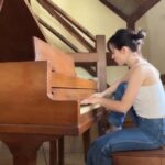 Sophia Anne Caruso Instagram - Comment a lyric from your favorite song