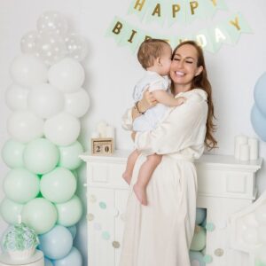 Sophie Evans Instagram - Hoy cumplimos años los 2 a la vez 😄😄 Estoy tan agredecida poder ser tu Mami y que llenes mi corazón de tu ternura, amor y alegria! Te quiero infinito! 🎈❤️🎈❤️🎈❤️🎈❤️🎈