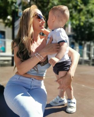 Sophie Evans Instagram - Mi Bebe creciendo tan rapido, todo apunta que va a ser un hombreton 🤭😍
