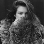 Sophie Cookson Instagram - 🖤 @schonmagazine photography @benjaminmadgwick makeup @ewtmakeup hair @dayaruci styling @katiefelstead 🖤