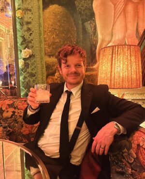 Sophie Ellis-Bextor Instagram - BAFTAs Baby!! 
Last night was amazing. What a special thing. So happy to have been asked to sing but as is always the case, there was a brilliant team effort behind the performance. Big thanks to @victoriajayneadcock for magnificent styling - I love that we created a story with the clothes. Thank you to my fantastically talented friend @lisalaudat1 for such beautiful glam. Lisa did my hair for the video for murder and we’ve worked together since Take Me Home. She’s so incredible and so lovely to pay tribute to @louiseconstad and the green glitter eye she created for murder all the way back in 2001. 
Thanks to my management Wallace and to @sarahadamssassy and Thom 

I loved my dresses - see from the photos you can hide a child inside that skirt! 
I loved the dancing @_paul_roberts and the dancers created 
I loved changing into 4 different outfits - cmon you gotta go hard or home for @bafta 
And I loved toasting the adventure of Murder with such a special stage 
Mainly though I loved doing it all with @richardjonesface by my side, who has always supported me in all that I do. We even had a bit of time on the dancefloor last night - first time in a while! 

Glam @lancomeofficial @ghdhair 
Red carpet dress @antoniorivamilano
@antonioriva_official
@rogervivier @swarovski
Performance @sophiecouture
@miumiu @swarovski @katherinejamesjewellery
Dinner @mrselfportrait @louboutinworld @luluguinness
 @swarovski @katherinejamesjewellery
Party @fumbalinas - kaftan of dreams!!! Green and twinkly and perfect for dancing xxx