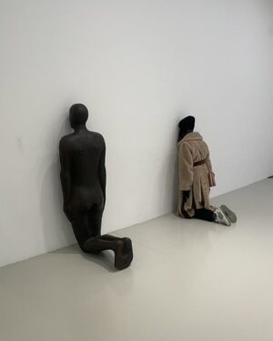 Sophie Ellis-Bextor Instagram - Paris! Avec ma famille 😘 For my mum’s Christmas present, my brother and sister and I took our Ma to Paris for the weekend. ❤️ Lots of walking, art, shopping, food and cocktails. Beaucoup de fun! Bisous, Maman! Xx #antonygormley #rothko #rodin