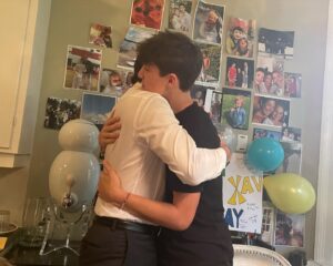 Sophie Grégoire Instagram - My beautiful pudgy big buddy is now 16! What a privilege it is to see you grow… keep trusting your intuition and unfolding your wings my son.

In guiding love, mama Sophie
❤️
Mon gros toutou d’amour a maintenant 16 ans! C’est un privilège de te voir étendre tes propres ailes. Suis ton intuition et ouvre ton cœur mon fils.

Ta maman qui t’aime, Sophie