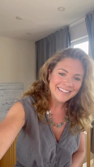 Sophie Grégoire Instagram - Allô tout le monde! Vous m’avez manqué! C’est la semaine de sensibilisation aux maladies mentales et 8 millions de jeunes au Canada en sont affectés. On se doit de les aider en tant qu’adultes, parents ou mentors. La santé mentale ce n’est pas une simple cause, c’est une réalité qui nous concerne toutes et tous! #CMHA #MIAW2023 #MentalHealth