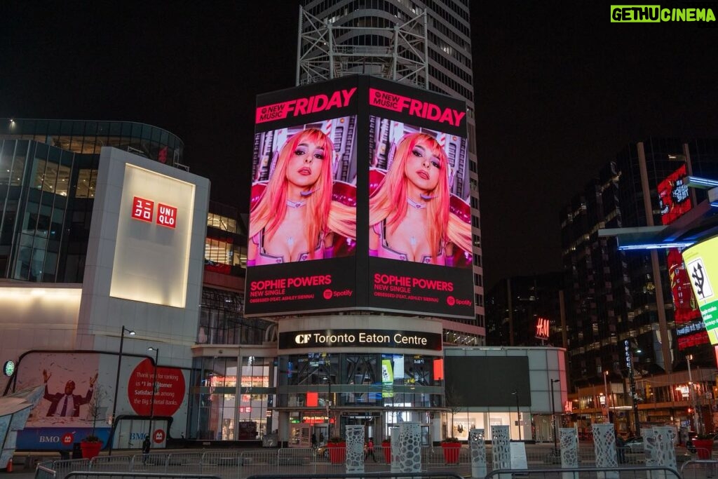 Sophie Luborsky Instagram - THANK U @spotify @spotifycanada 💗🫶 My lil Canadian heart ❤️🤍‘s you 🥺 And thank you to everyone who’s been involved in this incredible song 💛💕 Specifically @ashleysiennaofficial @cammhunter @bonniemckee @liambenayon @gonek_ @miketuccimane @gabrielsaporta @rinaszlasa @tagmusic @atlanticrecords @mddnco